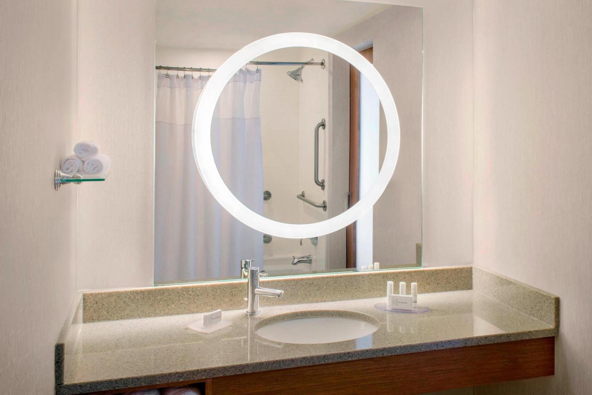 Springhill Suites Long Island Brookhaven Bellport Bagian luar foto